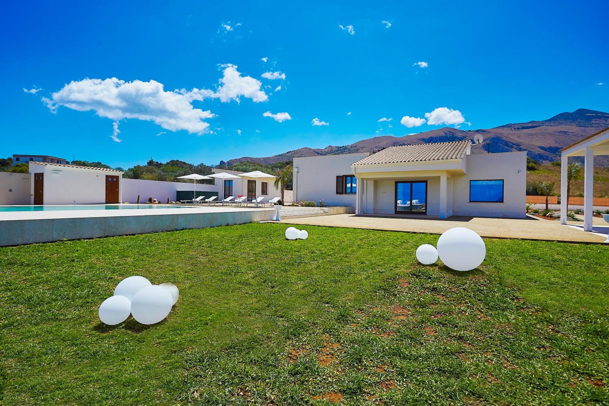 Villa Etesiae カステッランマーレ・デル・ゴルフォ エクステリア 写真