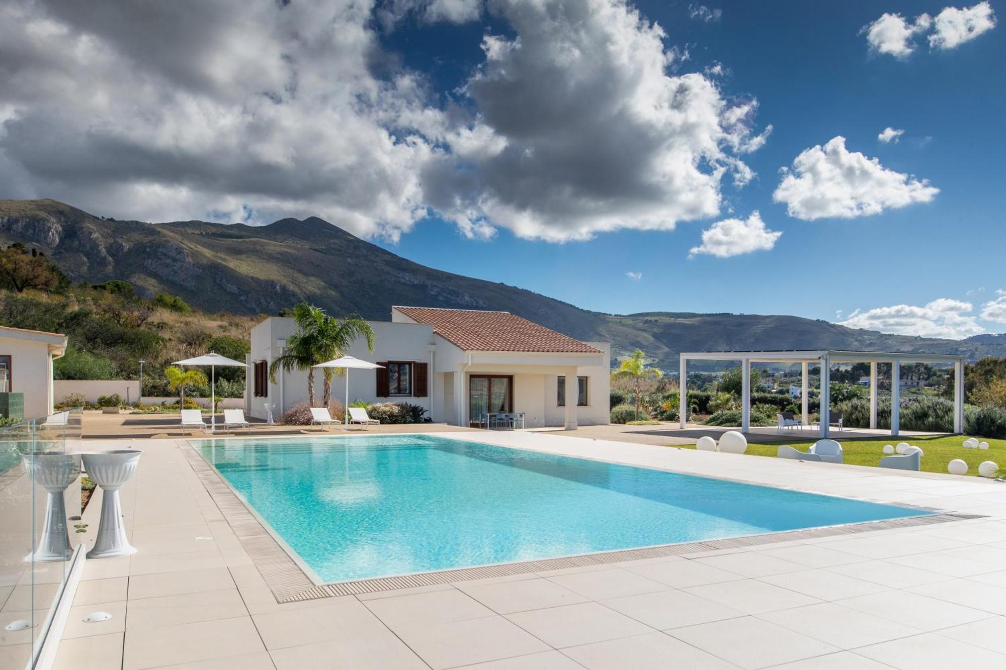 Villa Etesiae カステッランマーレ・デル・ゴルフォ エクステリア 写真