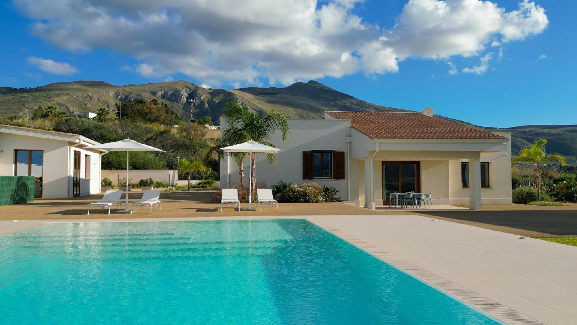 Villa Etesiae カステッランマーレ・デル・ゴルフォ エクステリア 写真